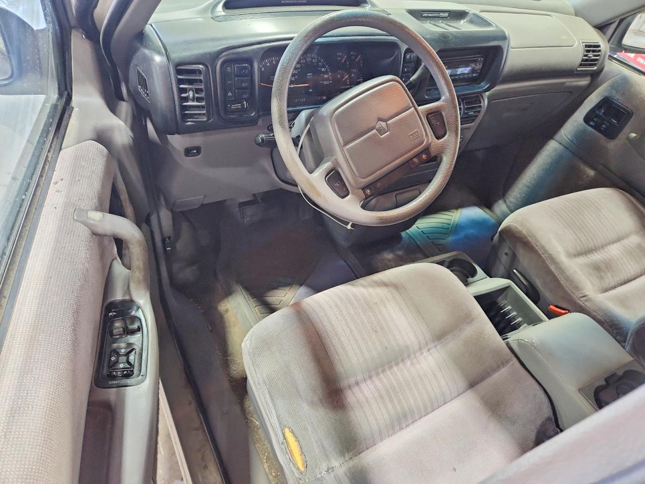 1995 PLYMOUTH MINIVAN