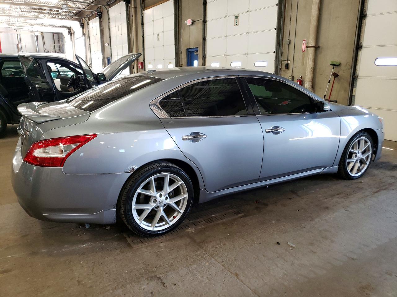 2009 NISSAN MAXIMA