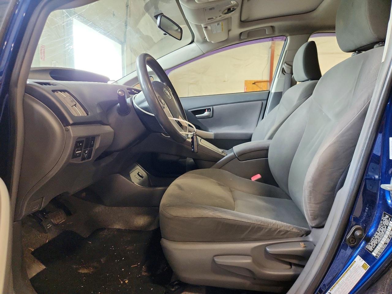 2011 TOYOTA PRIUS