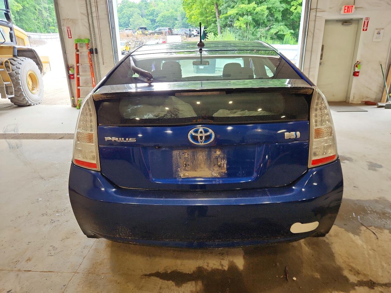 2011 TOYOTA PRIUS