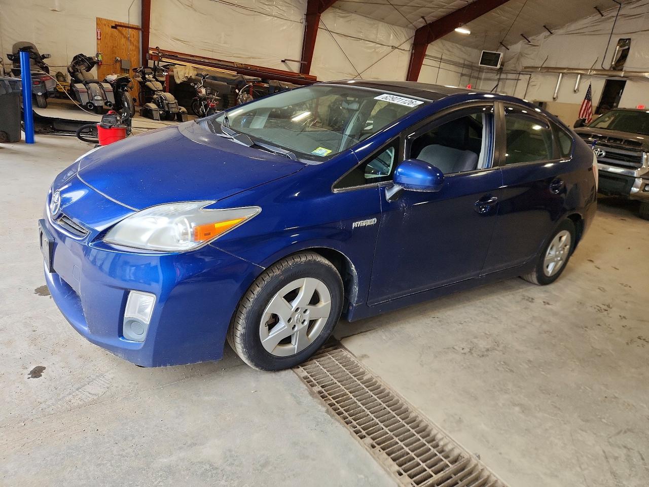 2011 TOYOTA PRIUS