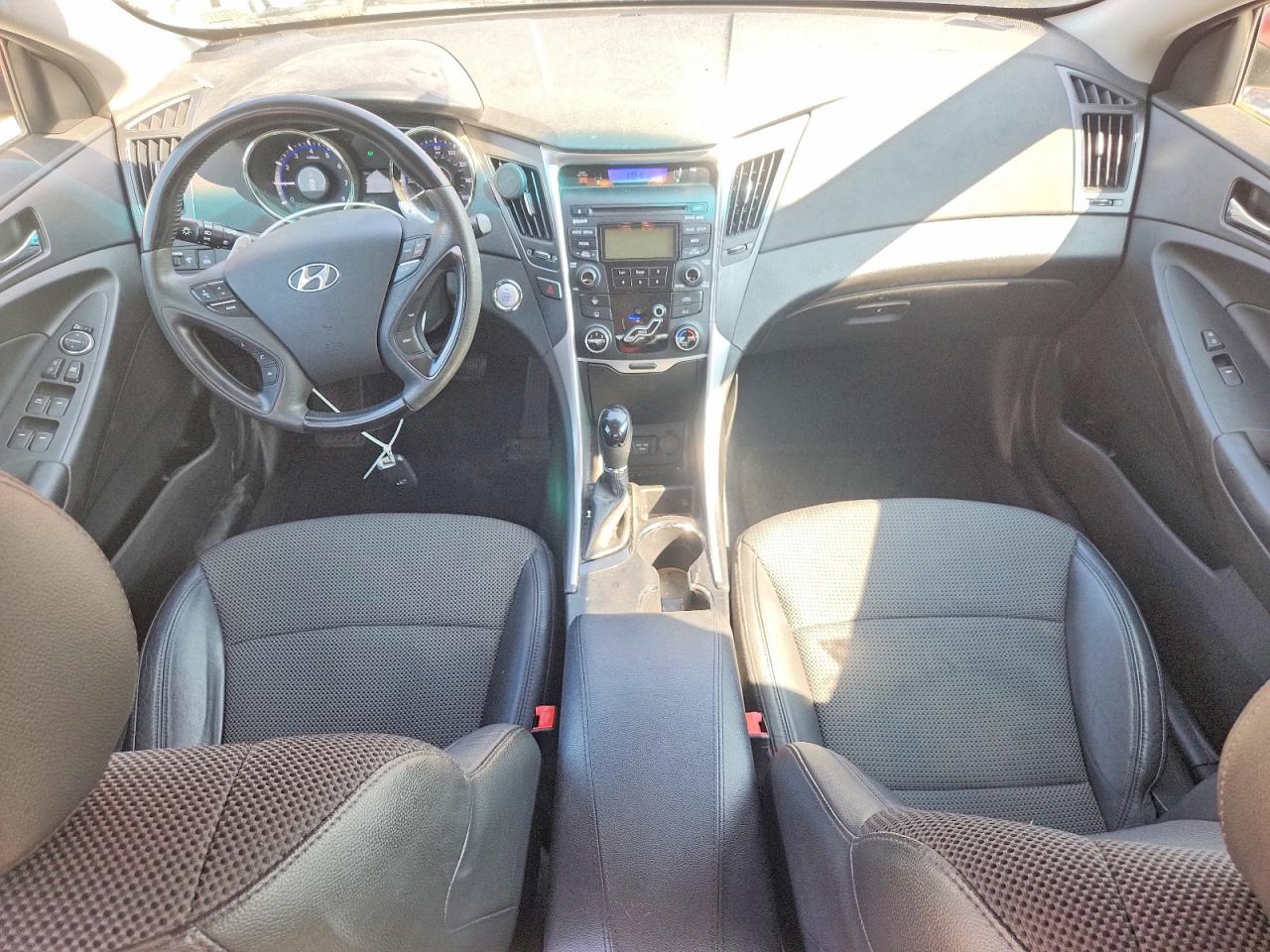 2012 HYUNDAI SONATA