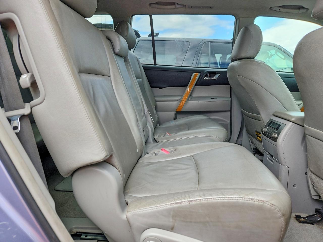 2009 TOYOTA HIGHLANDER