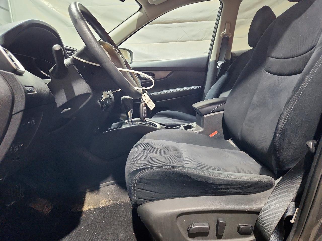 2015 NISSAN ROGUE