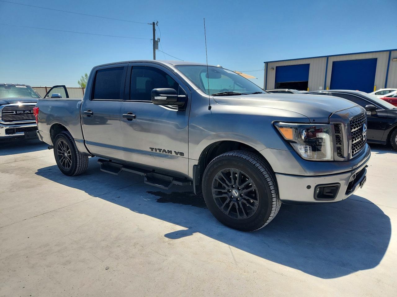 2019 NISSAN TITAN