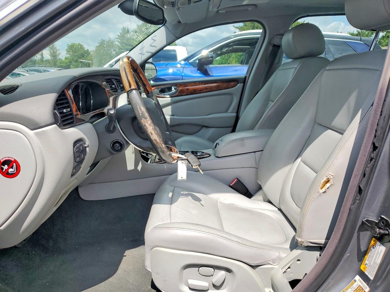 2005 JAGUAR XJ8