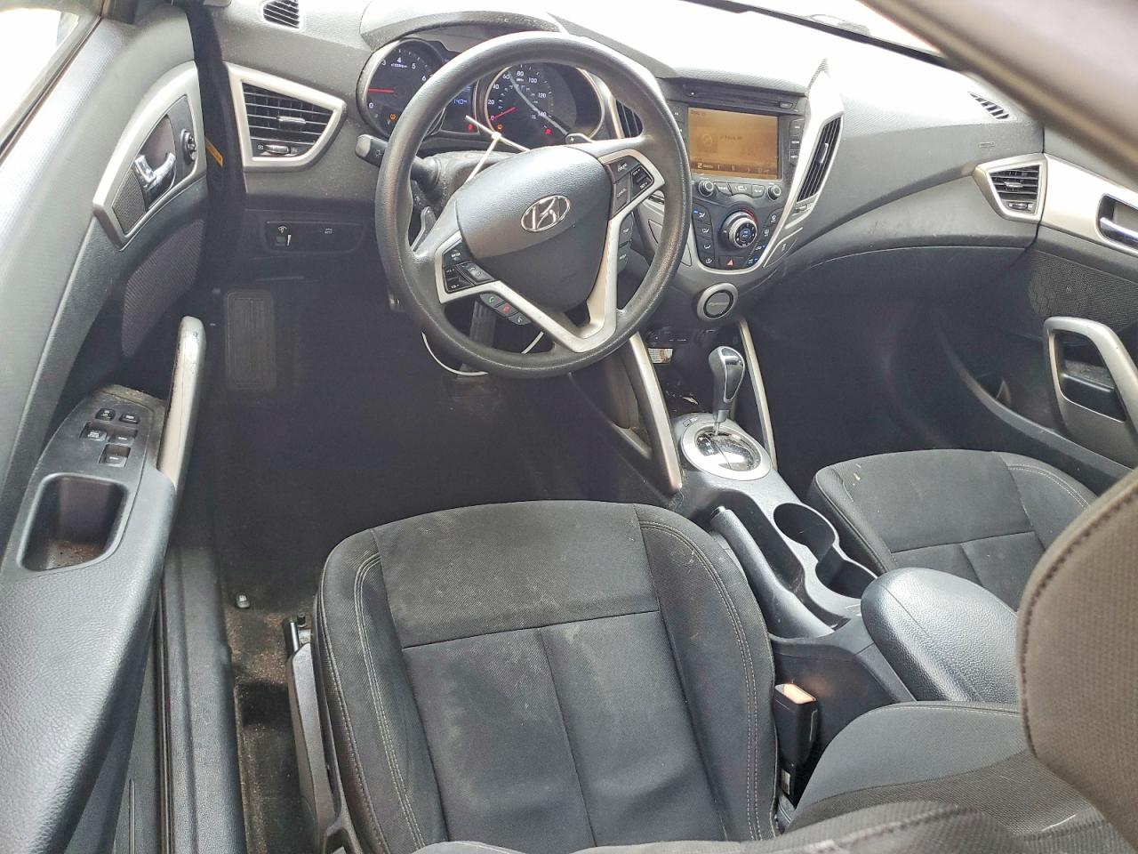 2013 HYUNDAI VELOSTER