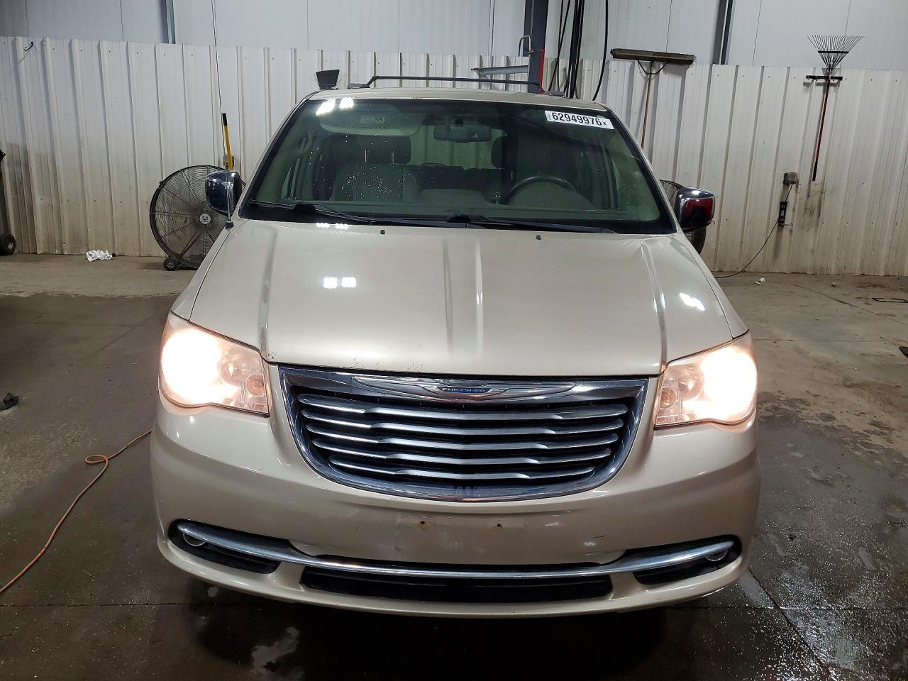 2012 CHRYSLER MINIVAN