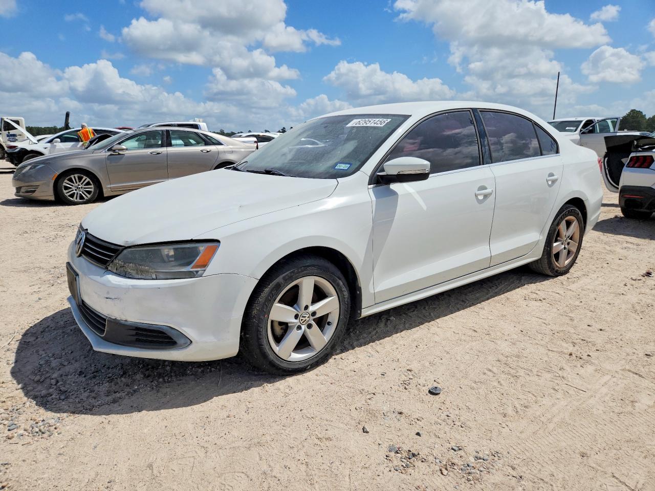 2014 VOLKSWAGEN JETTA