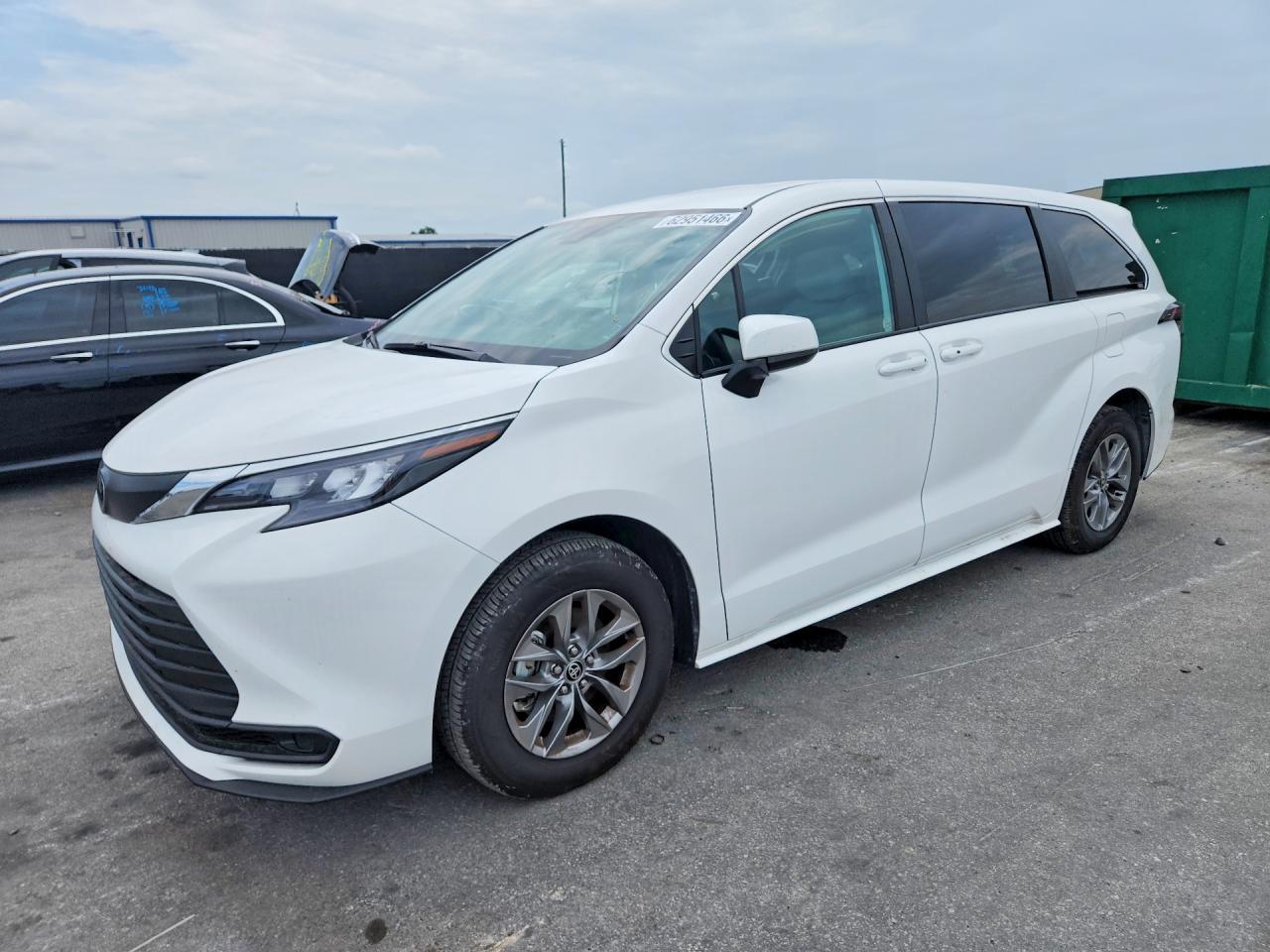 2026 TOYOTA SIENNA