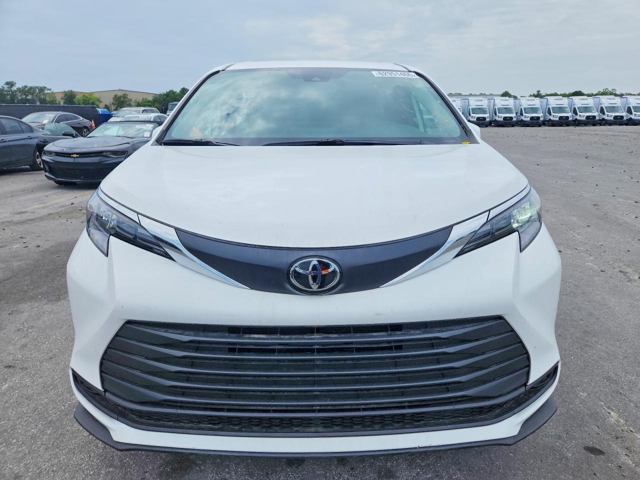 2026 TOYOTA SIENNA