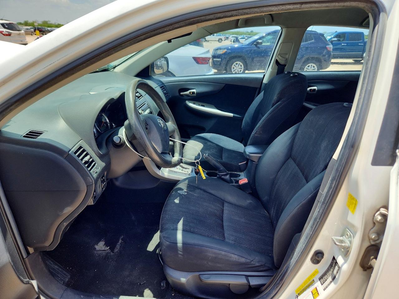 2011 TOYOTA COROLLA