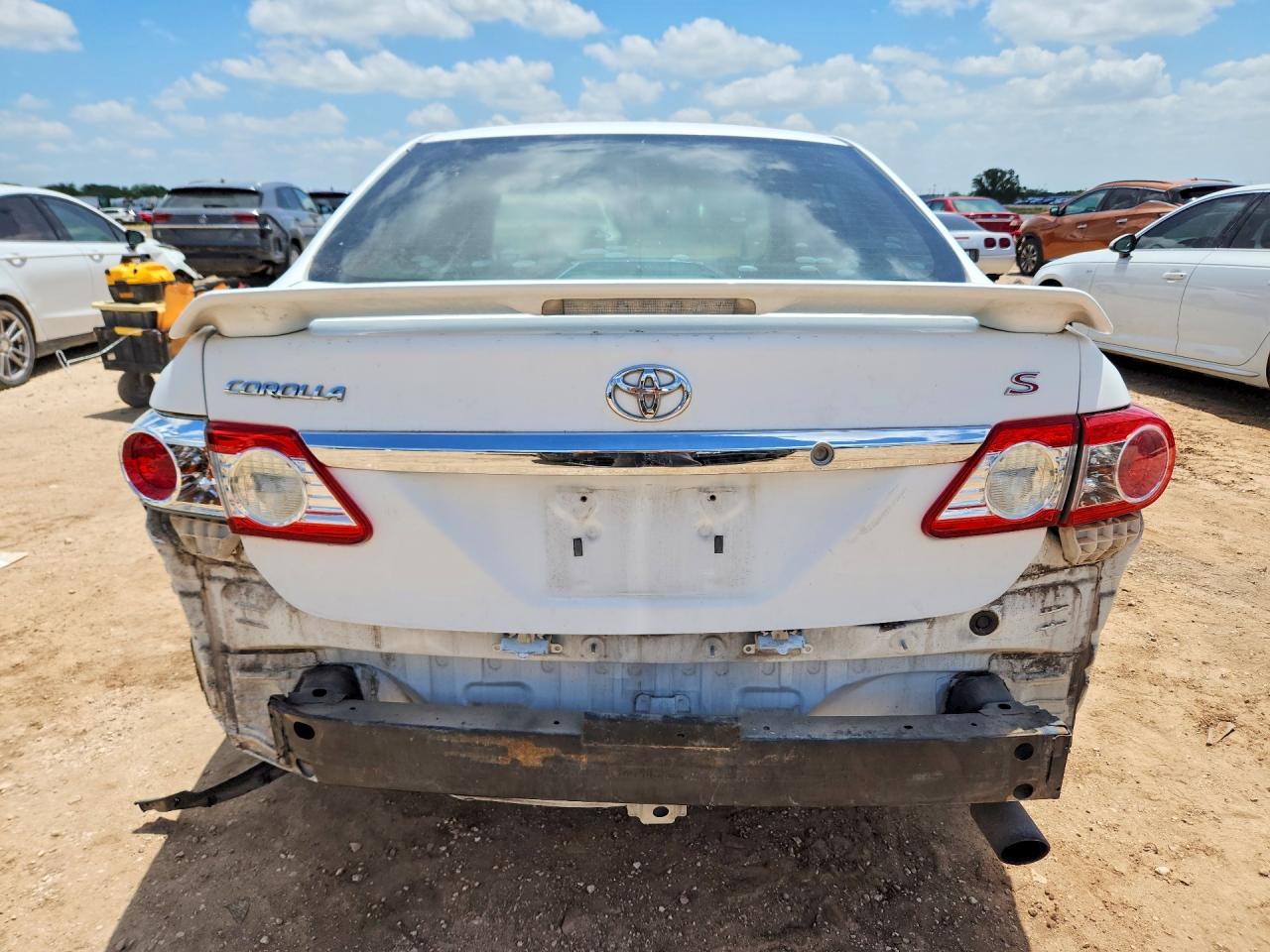 2011 TOYOTA COROLLA
