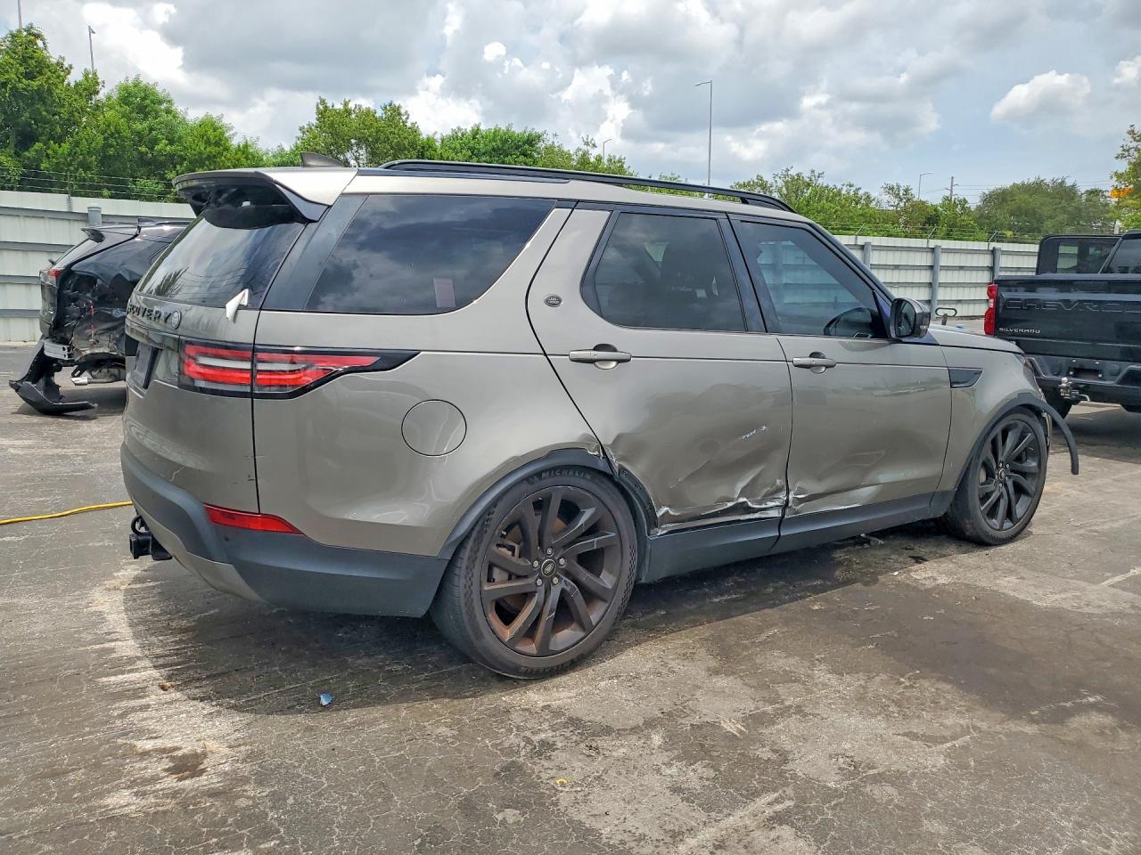 2018 LAND ROVER DISCOVERY