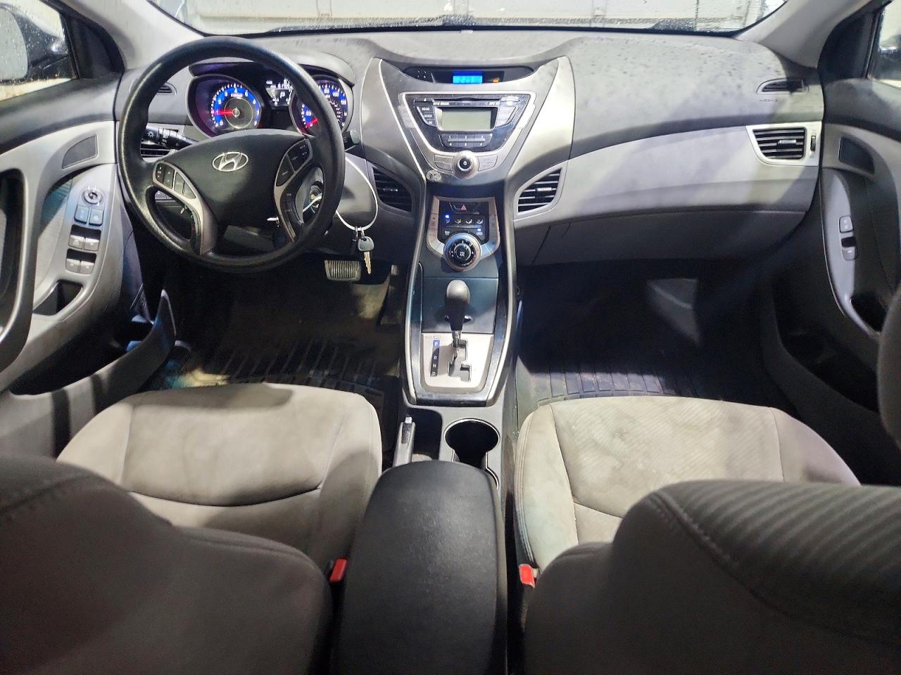 2013 HYUNDAI ELANTRA