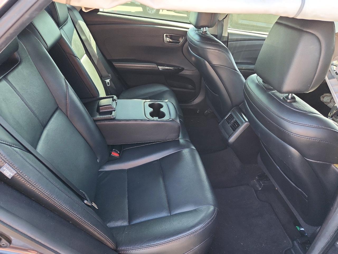 2016 TOYOTA AVALON
