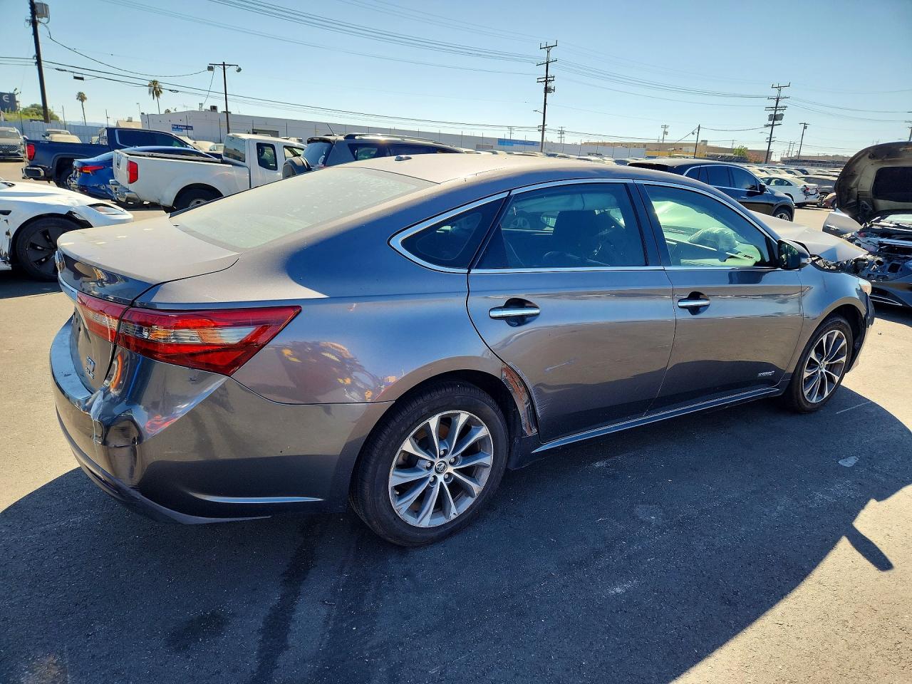 2016 TOYOTA AVALON
