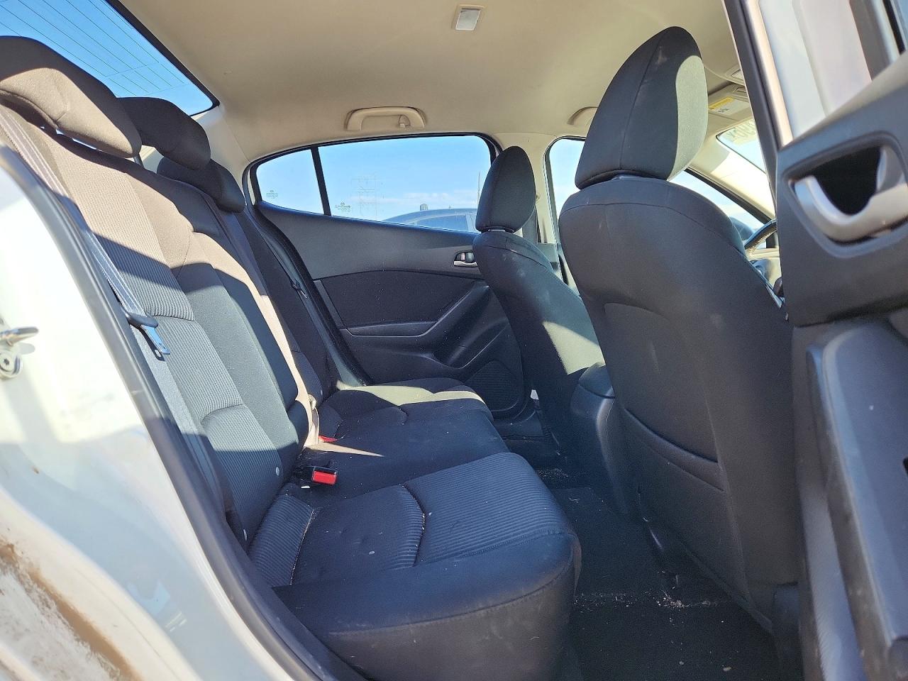 2015 MAZDA 3
