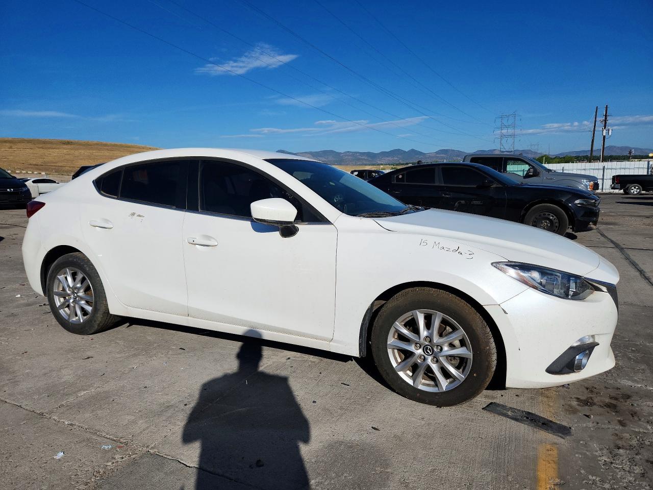 2015 MAZDA 3