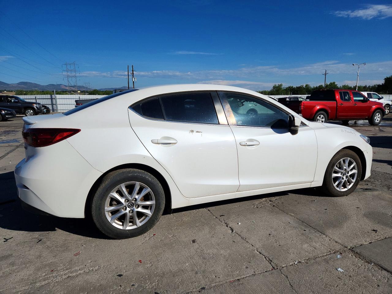 2015 MAZDA 3