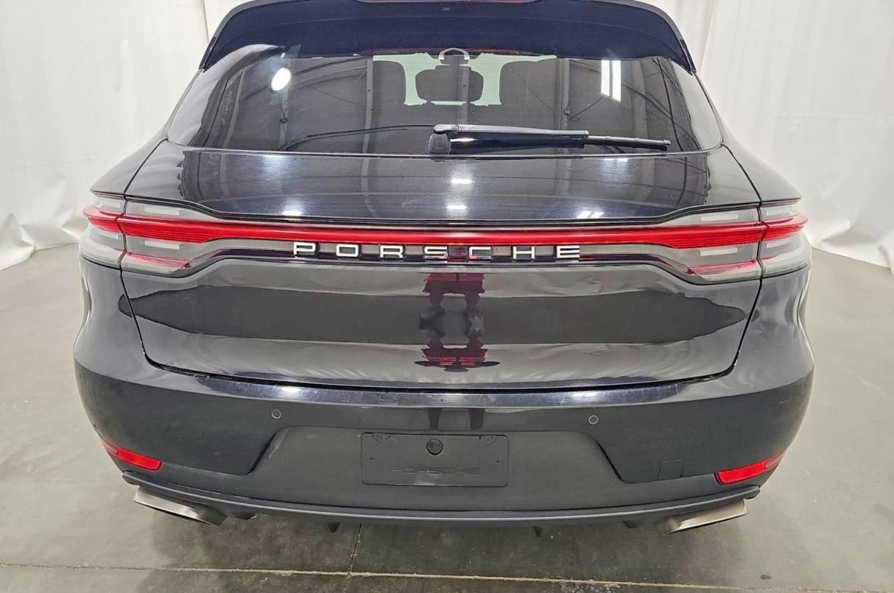 2021 PORSCHE MACAN