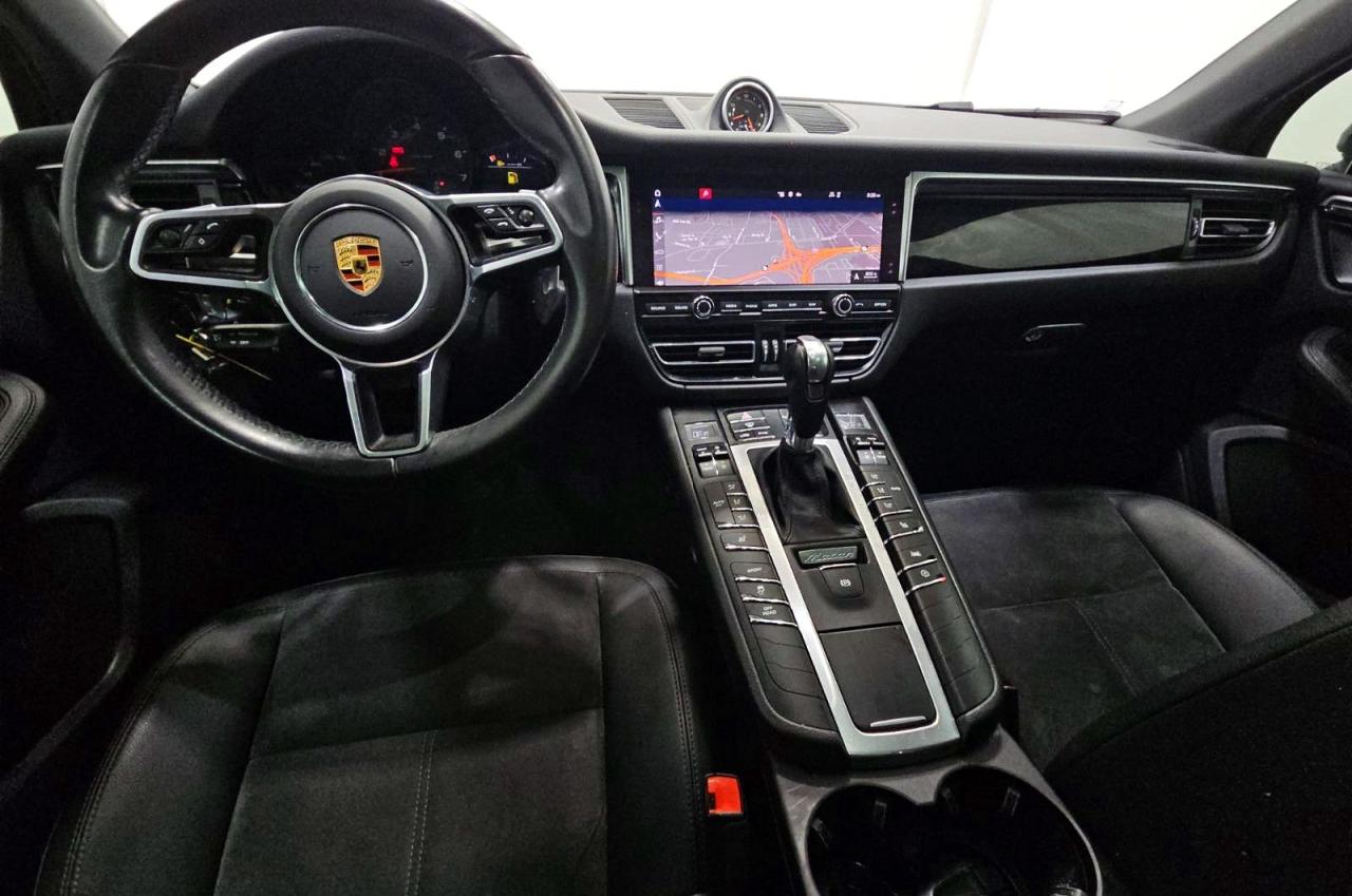 2021 PORSCHE MACAN