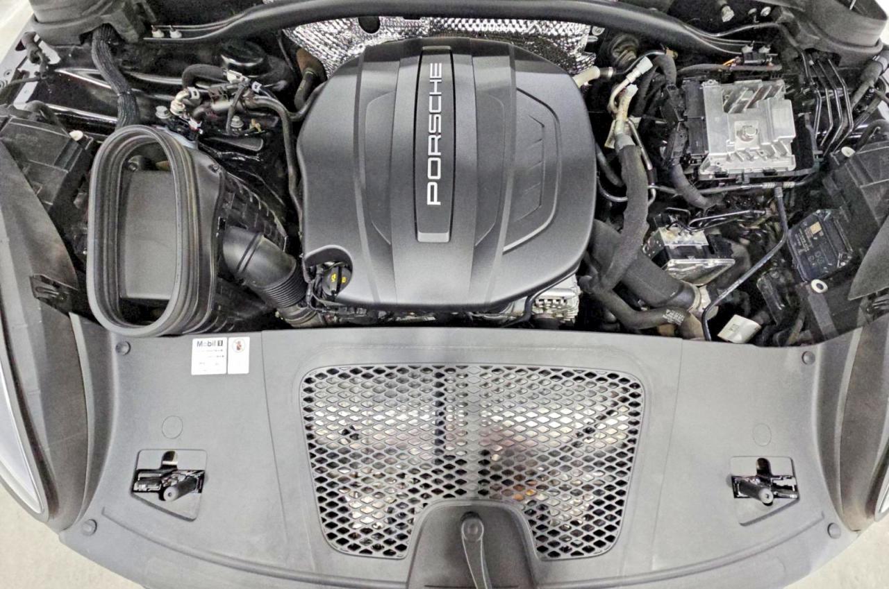 2021 PORSCHE MACAN