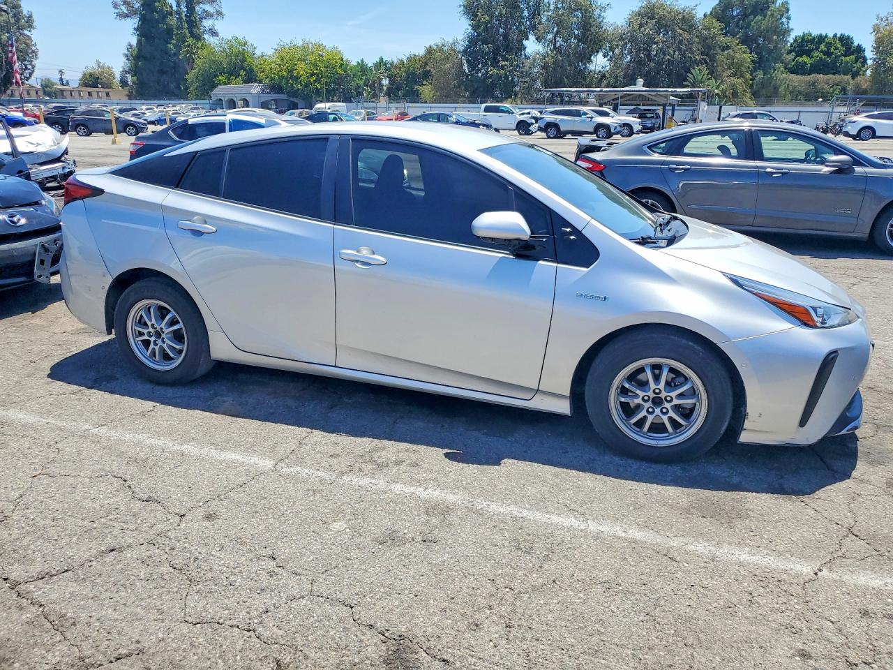 2019 TOYOTA PRIUS