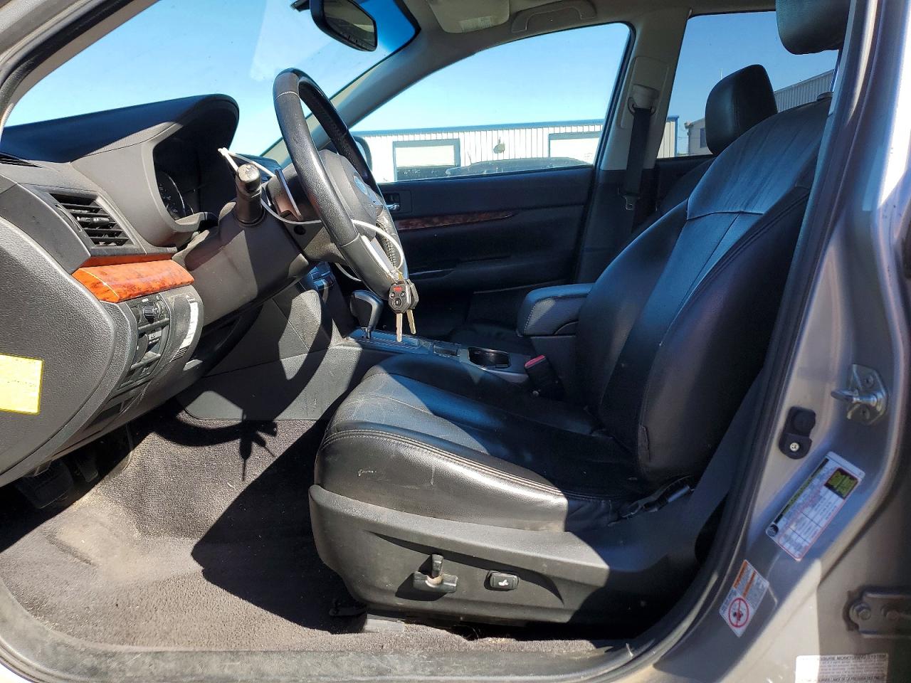 2010 SUBARU OUTBACK