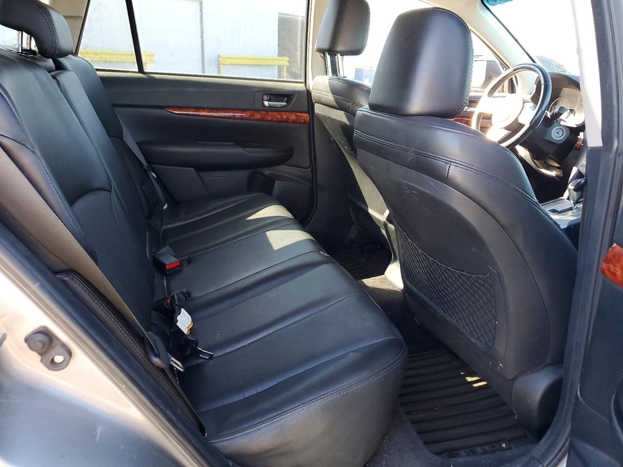 2010 SUBARU OUTBACK