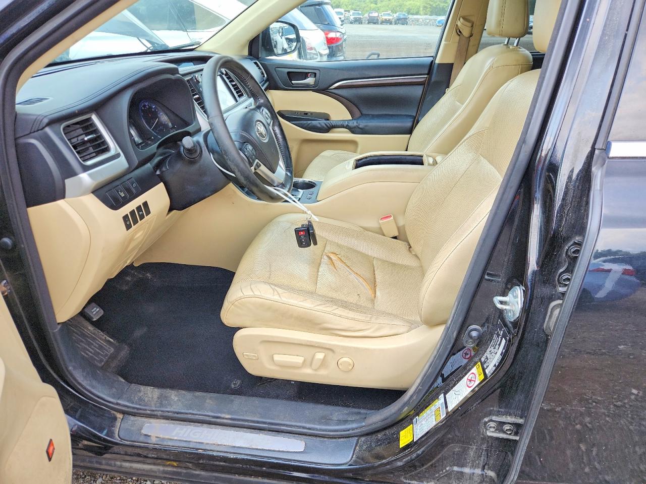 2015 TOYOTA HIGHLANDER