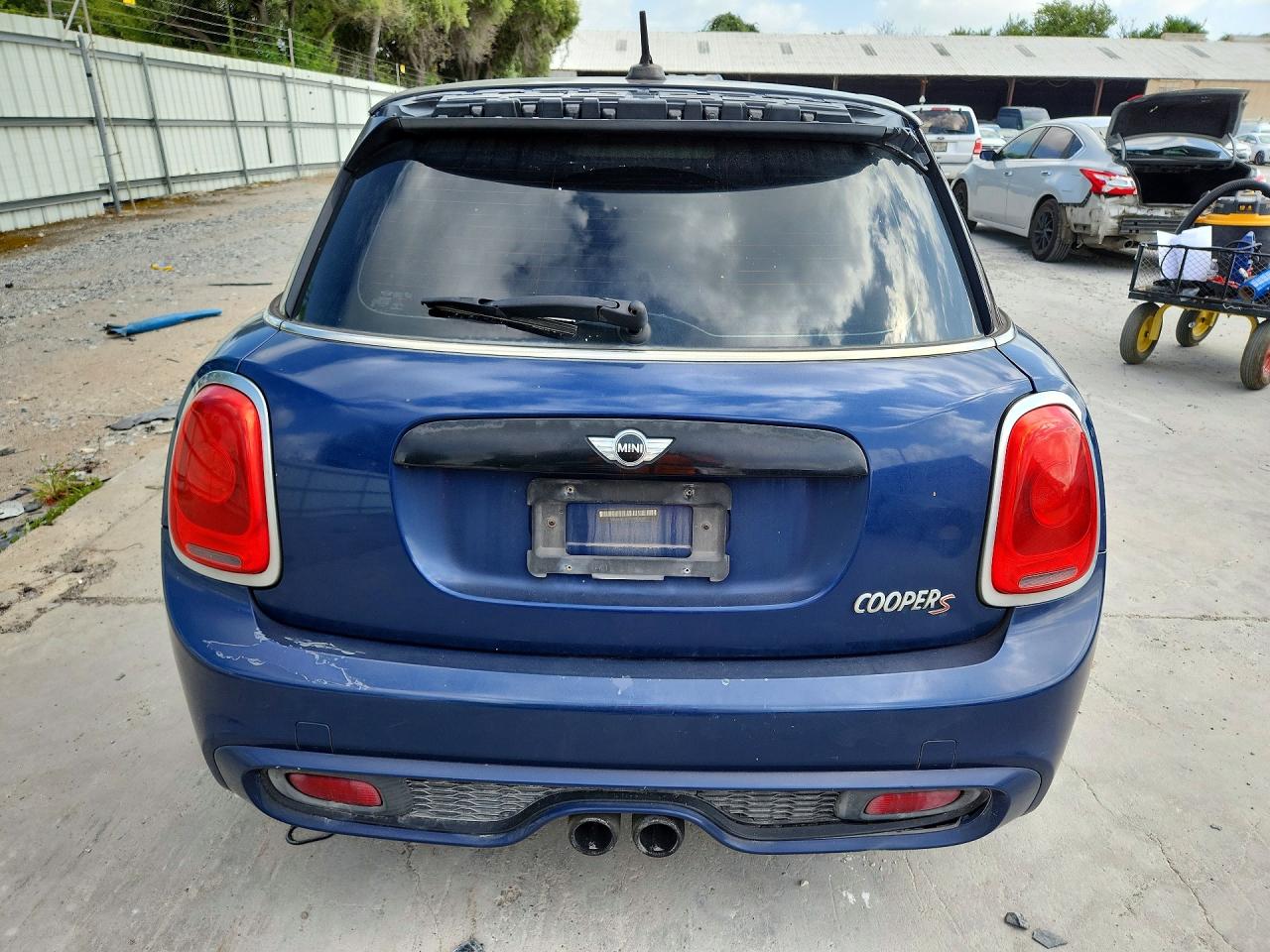 2016 MINI COOPER