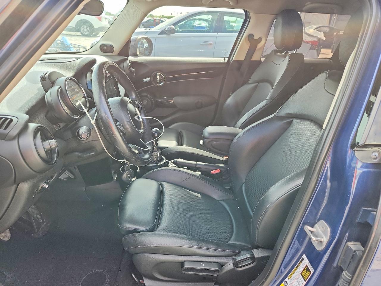 2016 MINI COOPER