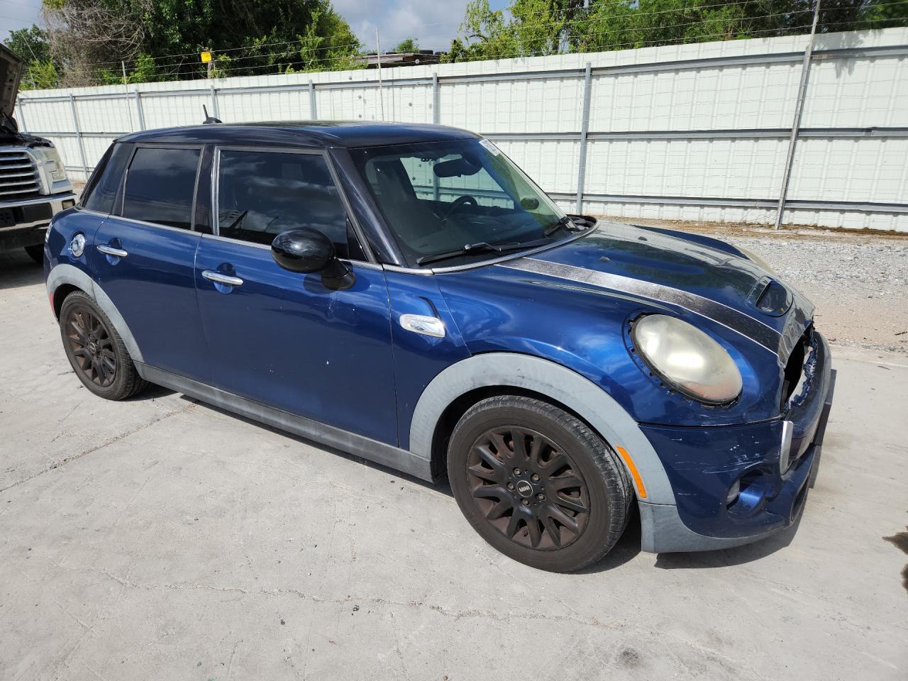 2016 MINI COOPER