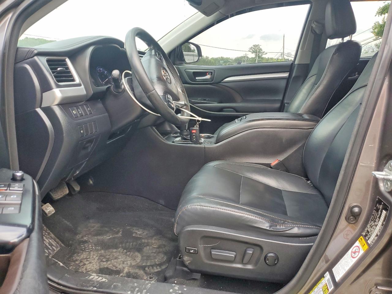 2017 TOYOTA HIGHLANDER