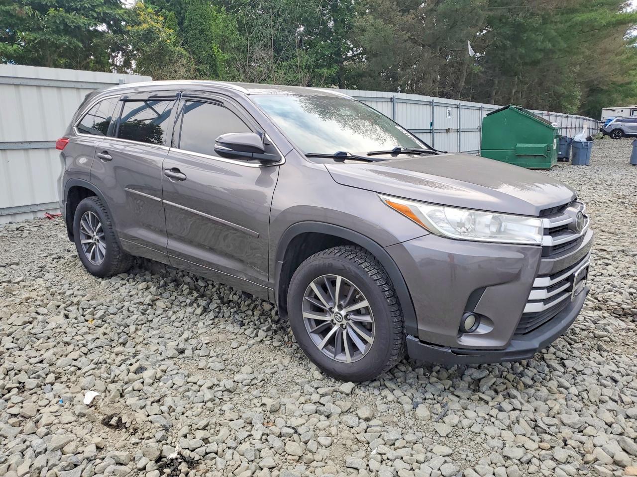 2017 TOYOTA HIGHLANDER