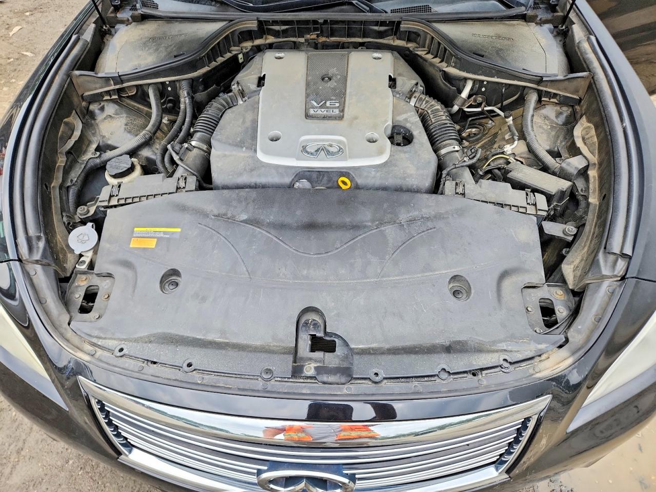 2013 INFINITI M37