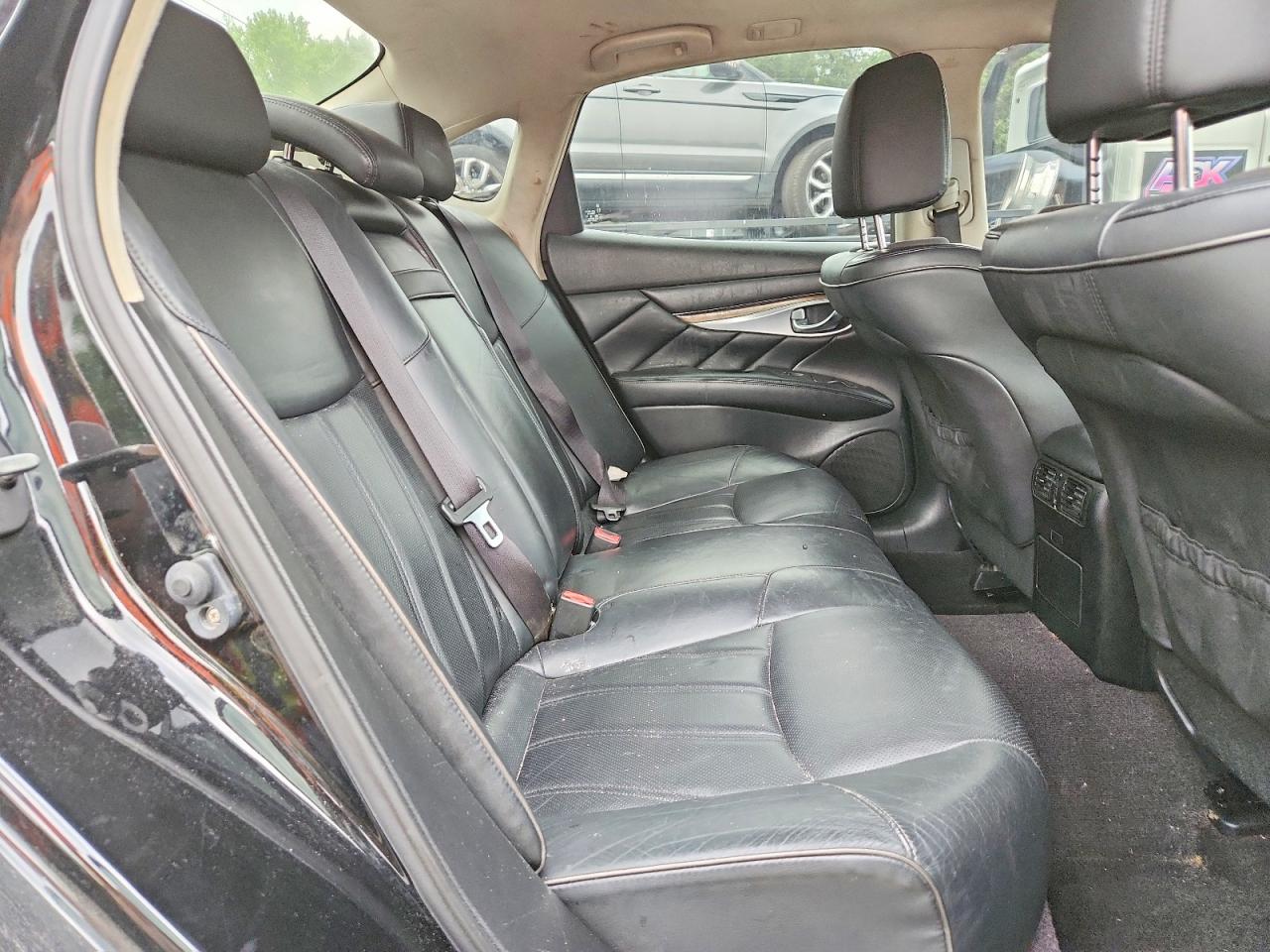 2013 INFINITI M37