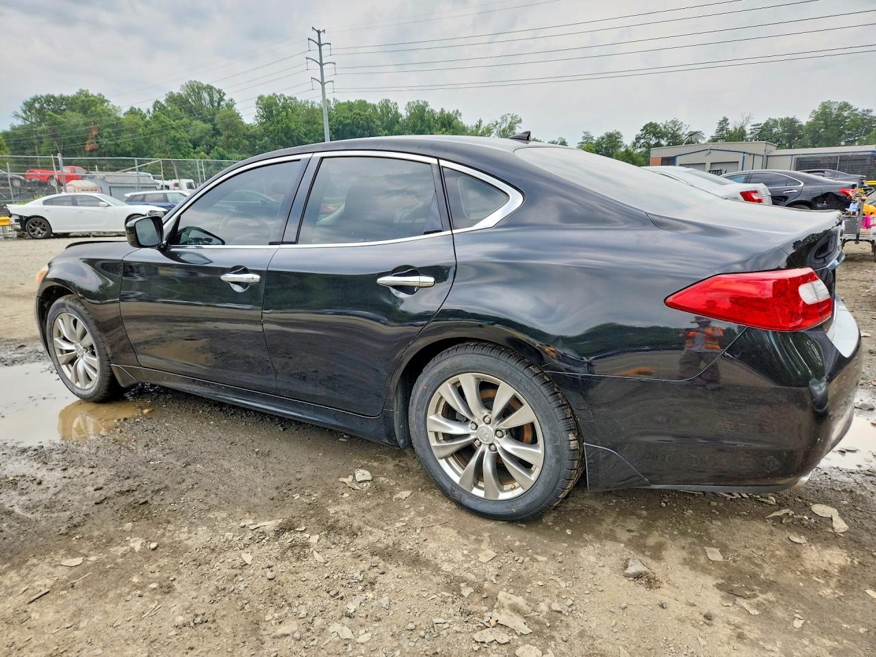 2013 INFINITI M37