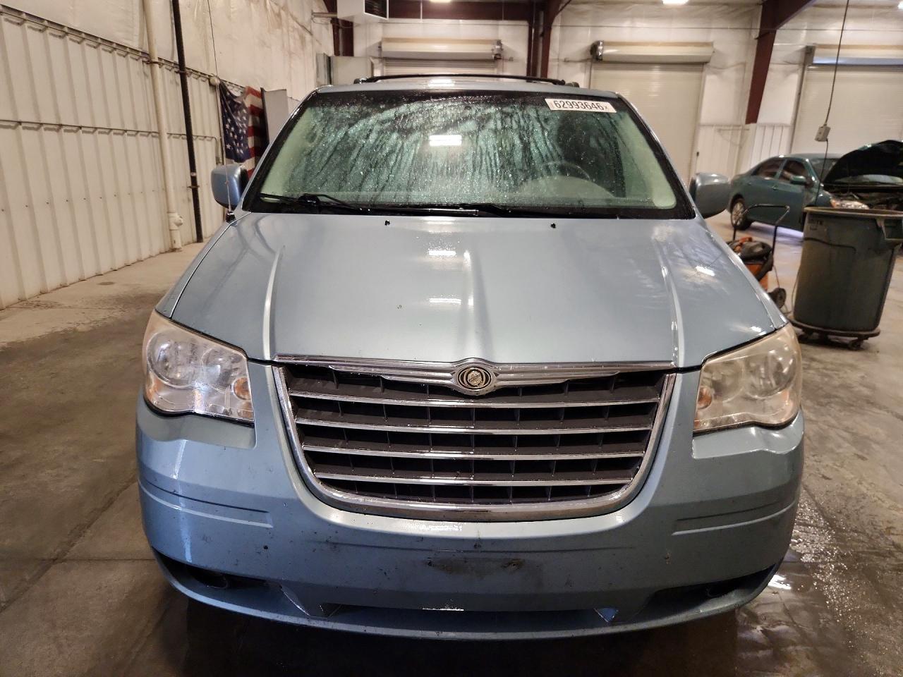 2009 CHRYSLER MINIVAN