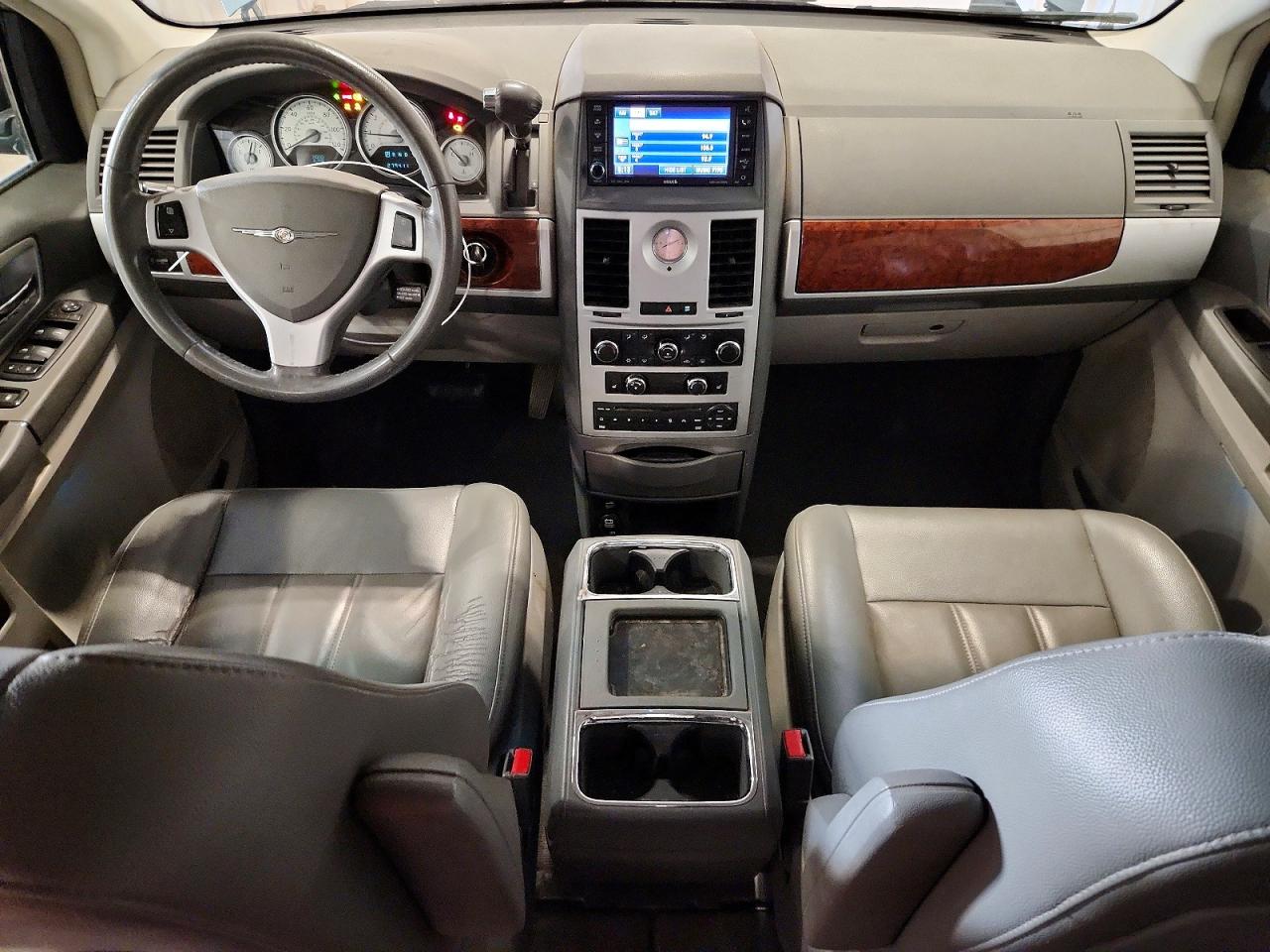 2009 CHRYSLER MINIVAN