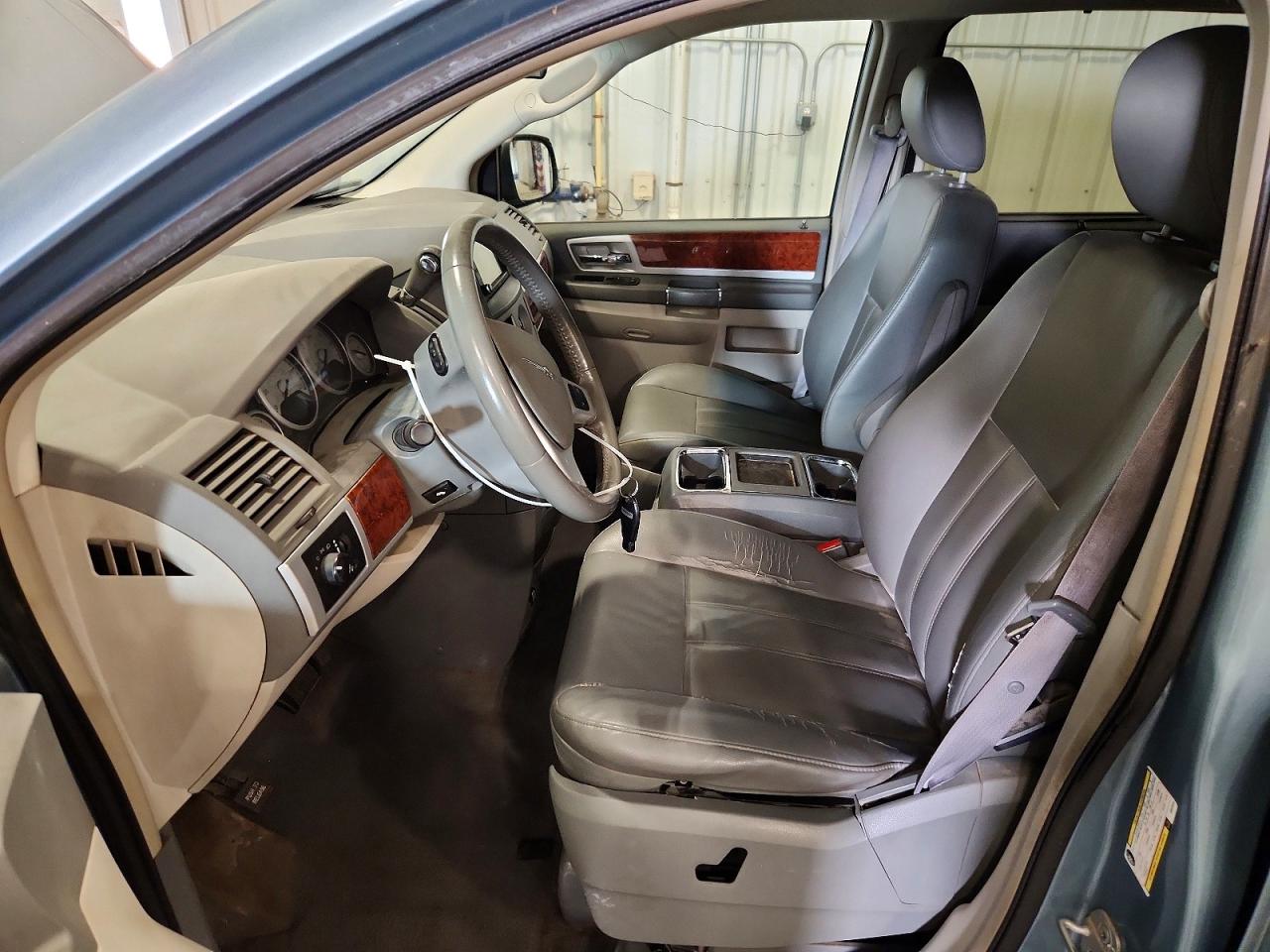 2009 CHRYSLER MINIVAN