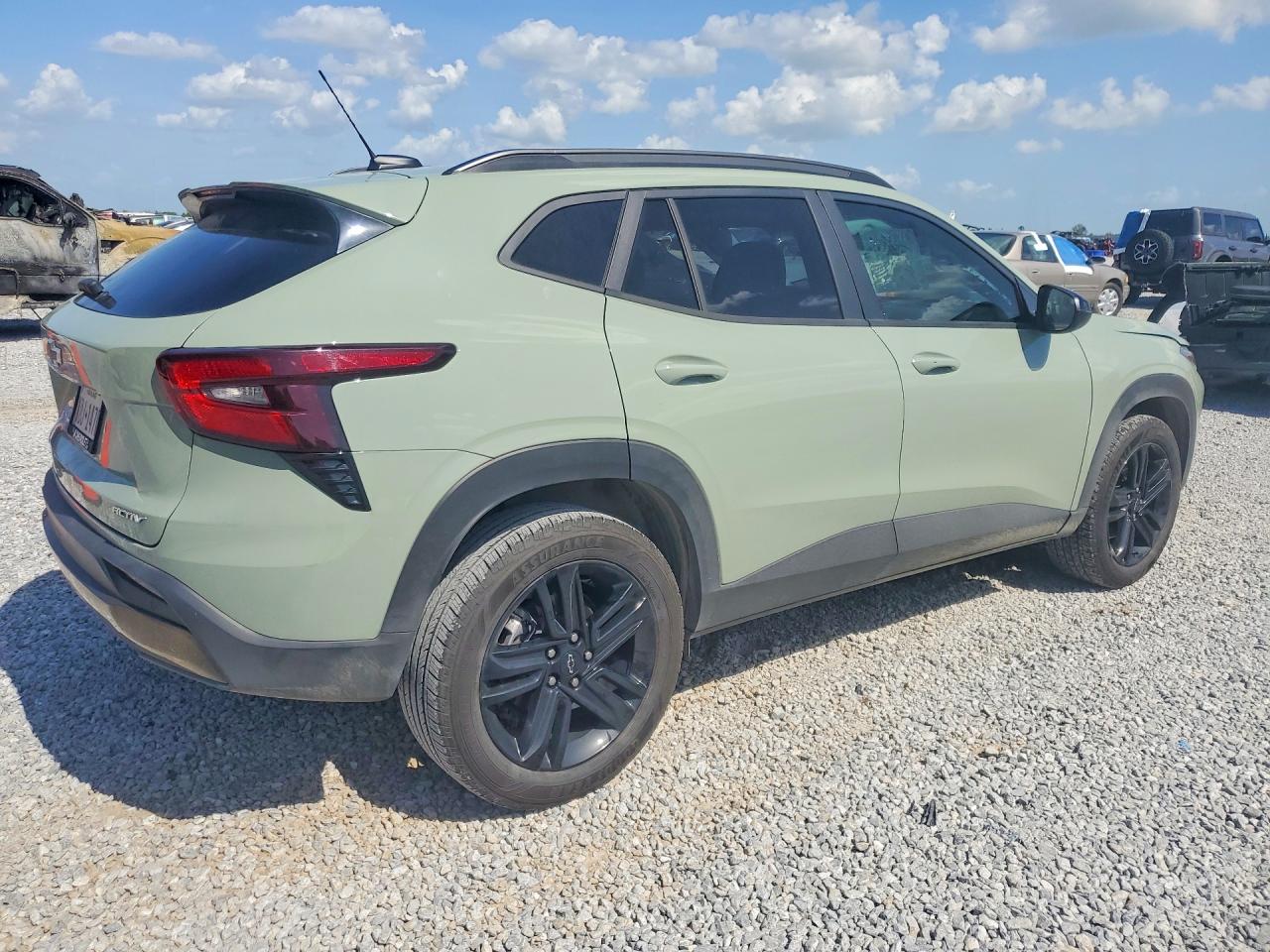 2025 CHEVROLET TRAX