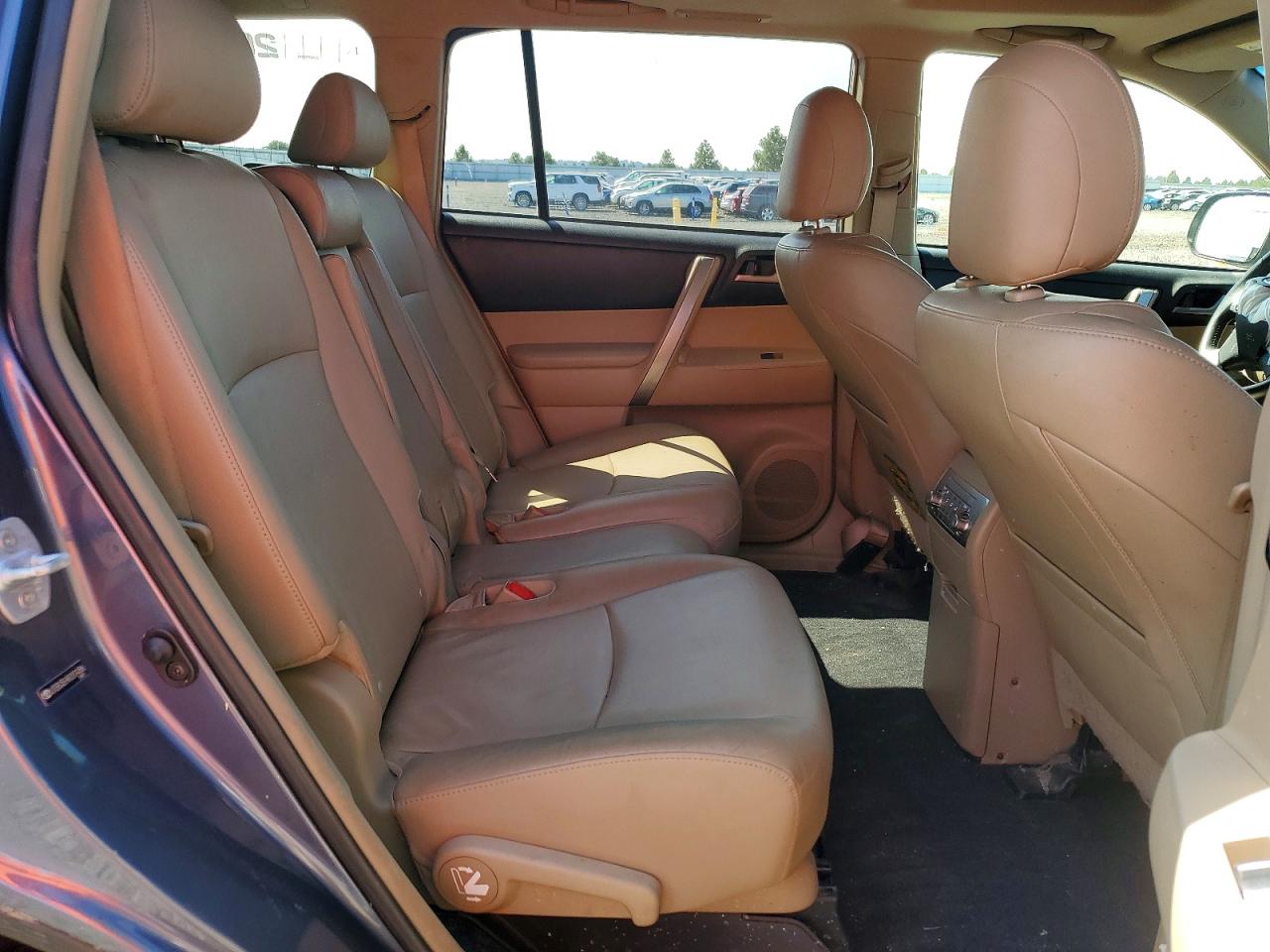 2013 TOYOTA HIGHLANDER