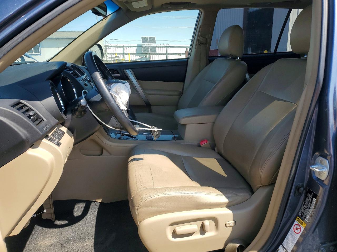 2013 TOYOTA HIGHLANDER