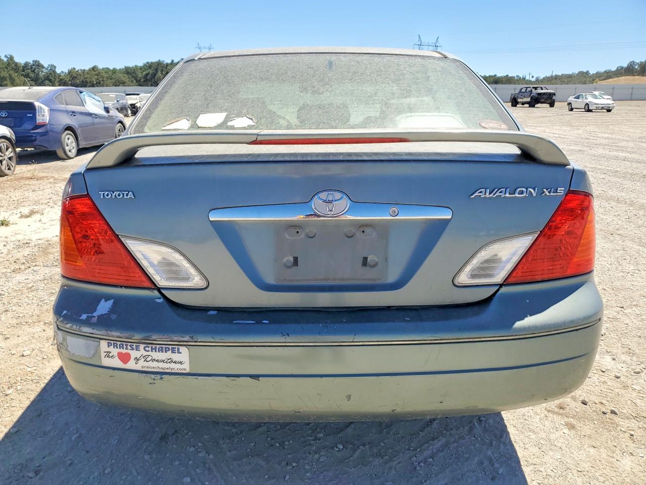 2002 TOYOTA AVALON