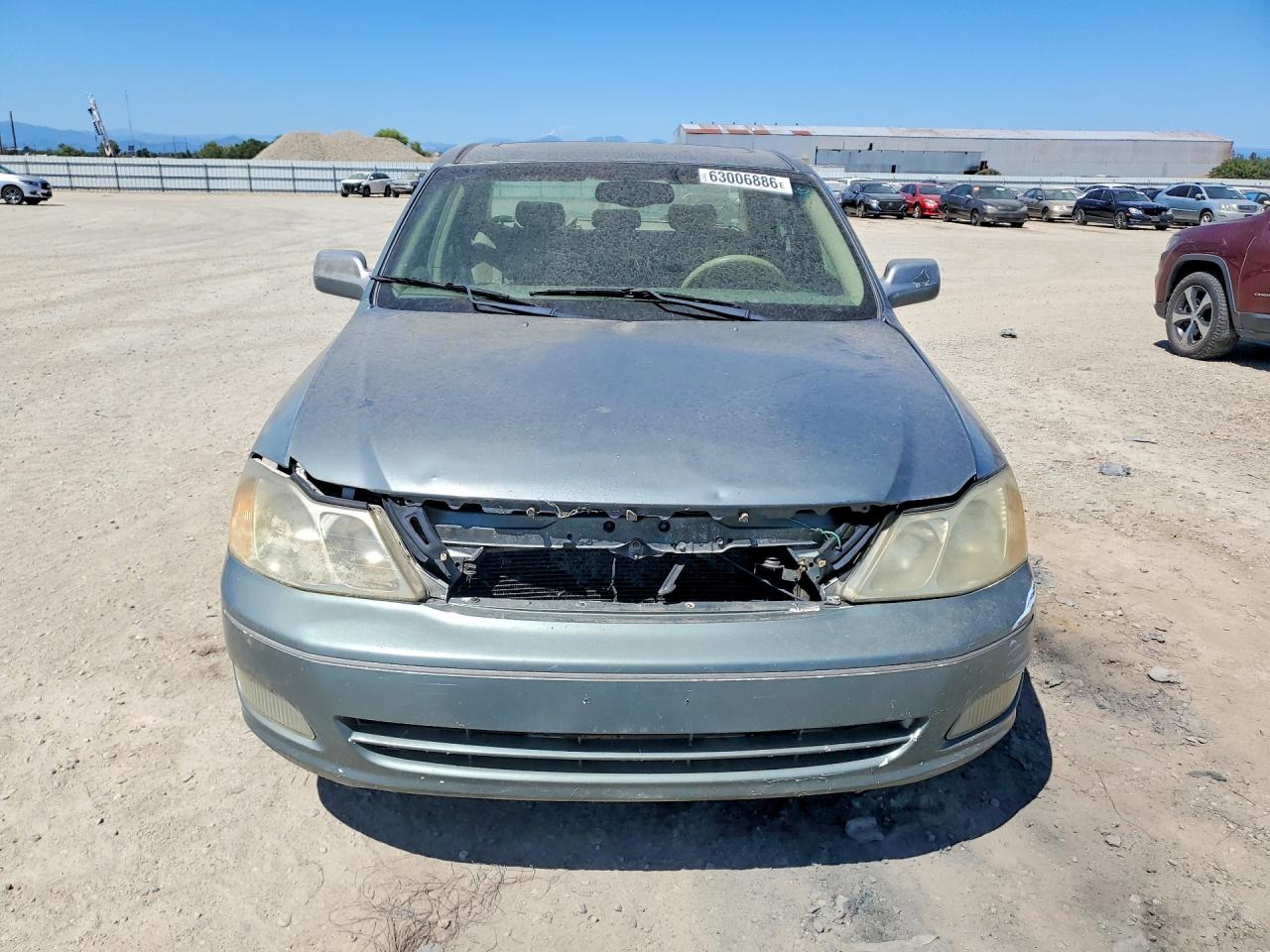 2002 TOYOTA AVALON