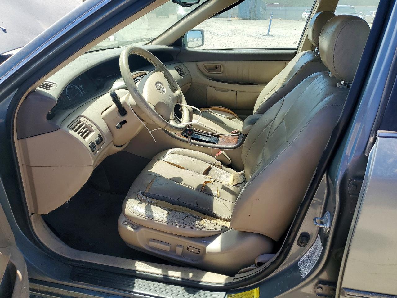 2002 TOYOTA AVALON