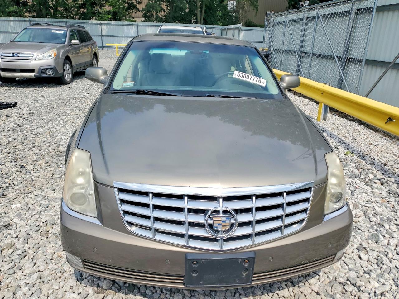 2011 CADILLAC DTS
