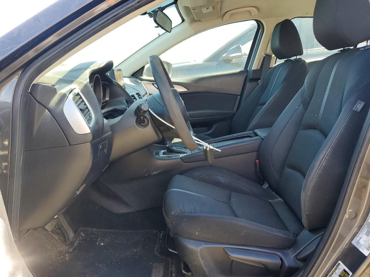 2017 MAZDA 3